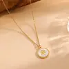 Versátil collar de flor de acero inoxidable con baño de oro real de 18 quilates, electrochapado al vacío, collar de flor redonda de concha de alta gama para mujer