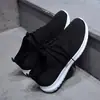 Venta Directa de Fabricantes Transfronterizos Europeos y Americanos Zapatos Casuales Deportivos 2026 Transpirables Nuevos de Tejido Fly-Knit Versátiles para Mujer Venta al por Mayor Tallas Grandes