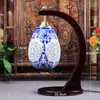 Lámpara de Cerámica Hueca Delgada Jingdezhen para Estudio, Dormitorio, Lámpara de Mesita de Noche, Protección Ocular, Decoración Creativa de Boda, Lámpara de Mesa Estilo Chino