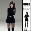 Otoño/Invierno 2025 Nuevo Vestido de Punto Ajustado Negro de Manga Larga para Mujer, Capa Interior Adelgazante