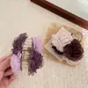 Pinza para el Cabello de Flor de Camelia Estilo Bosque Atmosférico para Mujer, Pinza de Tiburón para Medio Peinado de Primavera, Suave Accesorio de Pasador