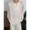 Camiseta Falsa de Dos Piezas de Manga Larga para Hombre Estilo Old Money Americano, Otoño Cuello Redondo Casual Capa Base Moderna Espiga Holgada