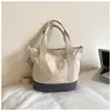 Bolsa Saco Leve de Nylon para Mulheres, Grande Capacidade de Verão, Bolsa de Mão para o Trajeto do Trabalho, Bolsa Tote Versátil de Ombro Único e Transversal