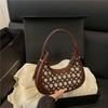 Bolso de Hombro Nuevo de Primavera Simple y de Moda Europeo y Americano 2025 con Remaches de Lunares Únicos y Modernos, Bolso de Mano para Mujer
