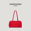 Bolsa tipo almohada Boston versión coreana 2026, bolso de mano ligero casual simple de color liso para estudiantes, bolso de hombro para mujeres para ir al trabajo
