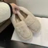 Zapatos de algodón sin cordones para mujer, forrados de felpa peluda, colección invierno 2026, zapatos tipo pantufla de peluche, cálidos y cómodos para días de pereza