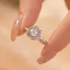 Anillo de Rosa con Diamantes Completos Yu Hong, Diseño de Nicho de Lujo Ligero, Anillo de Propuesta Abierto de Moda y Elegante, Directo del Fabricante