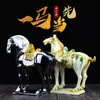 Adornos de Caballo de Cerámica Tang Sancai Joyería Estante Bogu Adornos para Sala de Estar Oficina Regalo Selección de Regalo de Cumpleaños