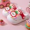 Nuevas pantuflas cerradas luminosas Coolomi para niñas, zuecos de verano para niños, sandalias suaves antideslizantes para bebés que se iluminan