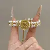 Pulsera de Gatito Brillante de Buena Suerte para Año Nuevo de Doble Capa con Perlas, Diseño de Nicho Moderno, Personalidad Retro, Accesorio Versátil para la Mano