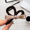 Presilha de garra doce oversized estilo coreano 2026, de alta qualidade e requintada, presilha tubarão versátil para coques na nuca, acessório de cabelo
