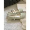 Sapatilhas retro verdes de camurça com bico quadrado para mulheres, com laço e design baixo, sapatos de vovó versáteis e estilosos
