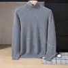 Nueva camiseta básica de punto de cachemira para otoño e invierno, moderna para negocios y para ir al trabajo, de color liso, cuello alto, simple y elegante para hombre