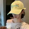 Versátil Gorra de Béisbol Amarilla con Bordado de Letra Floral para Caras Pequeñas, Visera Suave, Nuevo Estilo Dulce de Moda para Mujeres