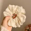 Scrunchie de Cetim Retro Francês Acessório de Cabelo Estilo Pintura a Óleo Elástico Elegante para Rabo de Cavalo Baixo Acessório de Cabelo Elegante Outono/Inverno Lenço Quadrado