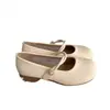 Zapatos de mujer bajos retro blancos de punta redonda, versátiles, nuevos de otoño 2026, estilo francés, tacón grueso, zapatos Mary Jane para combinar con faldas