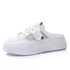 Nuevos Zapatos de Verano 2025 para Mujer, Estilo Media Falda Blanca, para Uso en Exteriores, Sandalias Slip-On de Moda Estilo Ins, con Punta Cerrada, Suelas Gruesas de Moda