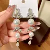 Brincos de Luxo Leve e Estilo High-End, Brincos Pendentes com Franjas de Pérola e Zircônia Brilhante Estilo Coreano para Mulheres, Acessórios de Orelha Exagerados Únicos e Bonitos