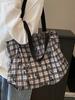 Bolsa Tote Nueva de Primavera y Verano 2025 Nicho Floral Artístico Dulce Gran Capacidad Ligera Estilo para Ir al Trabajo Bolso de Hombro para Mujer