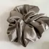 Faixa de Cabelo de Cetim Brilhante Cor Creme para Cabelos Coloretais Feminina Corda de Cabelo Versátil Elástico de Cabelo Corda de Cabelo Tamanho Grande Acessórios de Cabelo Femininos