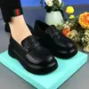 Mocasines de cuero suave para mujer con suelas gruesas, Zapatos pequeños de cuero estilo británico, Nuevos zapatos de trabajo slip-on de plataforma para primavera y otoño 2026