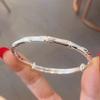 Nuevo Pulsera de Flor de Coche de Bambú Estilo Joven para Mujer Bambú Alto Periódico Seguro Pulsera Sólida de Empuje y Tirón para Novias