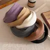 Faixa de Cabeça Veludo Vintage Curta de Aba Larga para Mulheres, Novo Estilo para Início de Outono, Faixa de Cabelo Versátil de Coroa Alta para Sair, Acessório de Cabelo Presilha