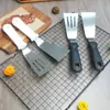Espátula para freír de acero inoxidable de tres lados, espátula de mano para panqueques y bistec, herramientas de cocina para hornear de grado alimenticio, venta al por mayor del fabricante