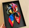 Bufanda Pequeña de Seda Transfronteriza para Mujer, Otoño e Invierno, Seda de Imitación, Versátil, Sencilla, Bufanda Cuadrada Pequeña Profesional, Bufanda Rayada al por Mayor del Fabricante