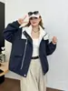 Jaqueta casual com capuz color block de alta qualidade para mulheres, 26 novos estilos primavera/outono, corte solto para figuras petites, jaqueta que rejuvenesce para o início do outono