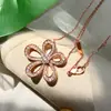 [08] Exquisito collar de cinco flores grandes con diseño calado y diamantes completos, estilo socialité para mujer, cadena para la clavícula de girasol y camelia