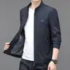 Nova jaqueta casual de pai para primavera e outono, masculina de meia-idade, fina, para 40 anos, 50 anos, meia-idade e idosos, com gola alta