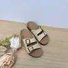 2026 Comercio Exterior Transfronterizo Mujer Talla Grande Pantuflas Casuales Playa Doble Hebilla Corcho Pantuflas Fábrica en Stock