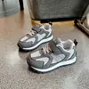 Zapatos Deportivos para Niñas 2026 Otoño Nuevos Zapatos Infantiles Zapatillas para Correr Velcro Malla Transpirable Zapatos Casuales para Niños