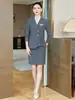 Traje con volantes para mujer, nuevo estilo de otoño, ropa de trabajo para gerente de hotel, esteticista, joyería, técnico de spa para pies