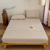 2026 Nuevo Algodón Puro Hilo Teñido Algodón Lavado Artículo Individual Sábana Ajustable Sábana Ajustable Individual Funda de Almohada Juego de Tres Piezas