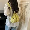 Mochila feminina de grande capacidade para viagem, mochila leve para senhoras, nova mochila casual de outono 2026 para trabalho e faculdade