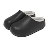 Pantuflas de cuero y algodón impermeables para mujer, para uso doméstico en invierno, forradas de felpa para abrigar, diseño de punta cerrada, adecuadas para usar en exteriores, antideslizantes, de suela gruesa, pantuflas de algodón afelpado