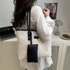 Bolsa de Palha Trançada Feminina Grande Capacidade 2025 Nova Verão Combina com Tudo Bolsa de Ombro Classe Textural Sacola Tote para Trabalho