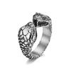 Anillo de acero inoxidable con forma de serpiente de dos cabezas, estilo europeo y americano, de Amazon, de acero de titanio, con cabeza de serpiente antigua, para revistas y viento.