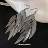 Pendientes Colgantes con Borlas y Patrón de Hojas Europeos y Americanos, de Moda y Tendencia, Estilo Metálico Único, Pendientes Exagerados, Pendientes de Lujo Ligero y de Gama Alta