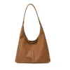 Bolsa de Ombro Minimalista Vintage para Mulheres, Novo Conjunto Versátil de Bolsa de Mão e Bolsa de Ombro para o Inverno de 2025