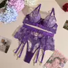 Lingerie de Natal Cruzada Sutiã Bordado com Design Metálico Complexo Vazado, Conjunto de Lingerie Sexy de 3 Peças