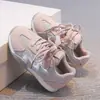 Zapatos Deportivos para Niñas 2026 Malla Transpirable Rojo Suela Suave Antideslizante Casual Versátil Nuevos Zapatos Forrest Gump Cómodos Ligeros