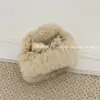 Grampo de Cabelo Quadrado de Pelo de Coelho Estilo Coreano Presilha para Meio Preso Grampo de Cabelo Fofo Grampo de Cabelo Feminino Grampo de Cabelo de Pelúcia