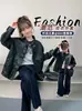 Jaqueta de Couro Infantil Retro Motociclista Curta 2026 Primavera/Outono Novo Estilo Jaqueta Bonita Estilo Coreano Meninos e Meninas Jaqueta de Couro PU