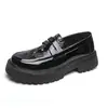 Zapatos de charol de gran tamaño transfronterizos, cuero brillante para hombre, estilo casual y de negocios versátil, mocasines slip-on para hombre de suela gruesa