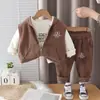 Colección nueva de otoño e invierno para niños con forro polar, chaleco casual grueso y sudadera, conjunto de tres piezas para niños, al por mayor