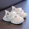 Sandálias para Meninas 2026 Novo Verão Sapatos de Princesa Infantis Sandálias para Meninas com Solado Macio Sapatos de Malha Única Vazados Antiderrapantes Leves