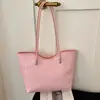 Bolsa Tote Feminina 2026 Padrão Cruzado Embossado Comércio Exterior Moda Retrô Grande Capacidade para o Dia a Dia Ombro Único Sob o Braço